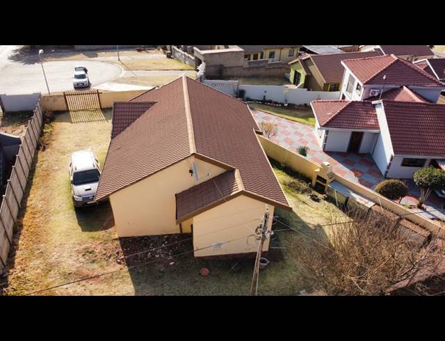 3 BEDROOM HOUSE FOR SALE IN ZAKARIYYA PARK